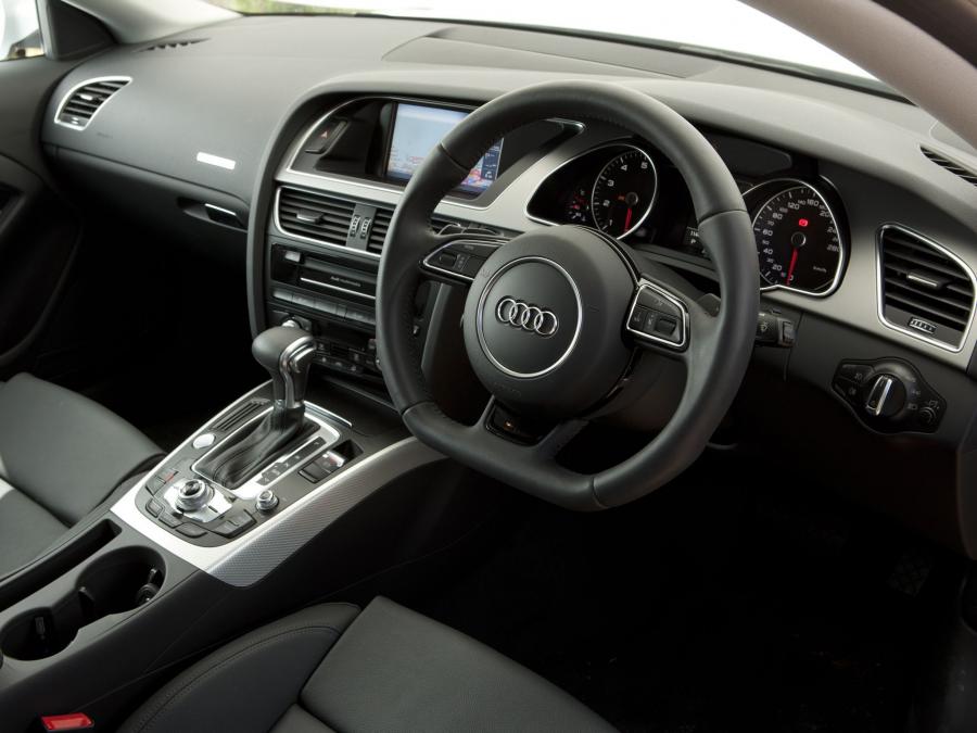 Торпедо Audi A5 Coupe 2.0T 2012 года  (AU) (фото 5 из 9)